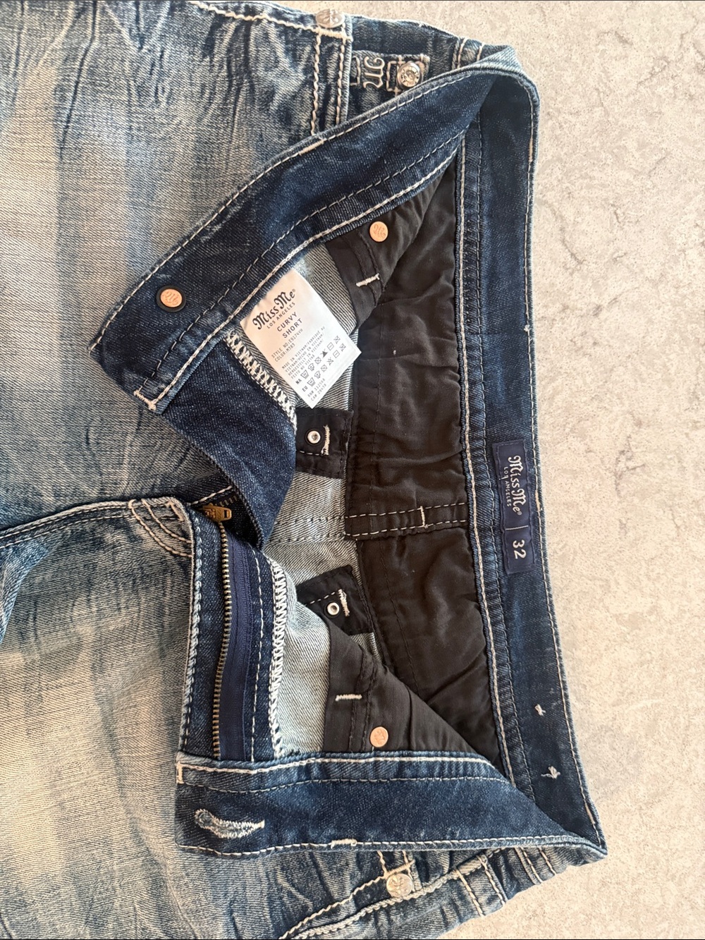 Miss Me Blue Denim Shorts with Multicolor Embroidered Pocket Trim waist 32 - Picture 3 of 4